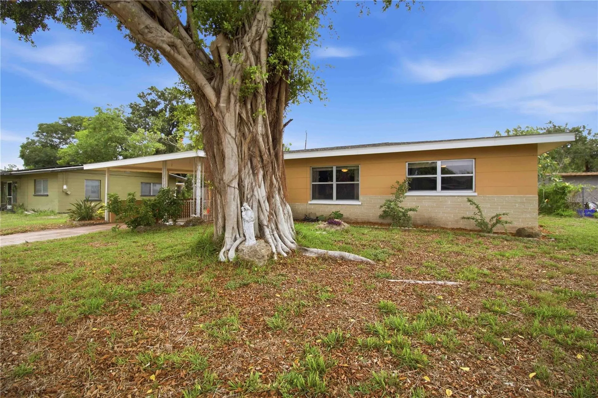 330 Crosby Court Sarasota FL 34237