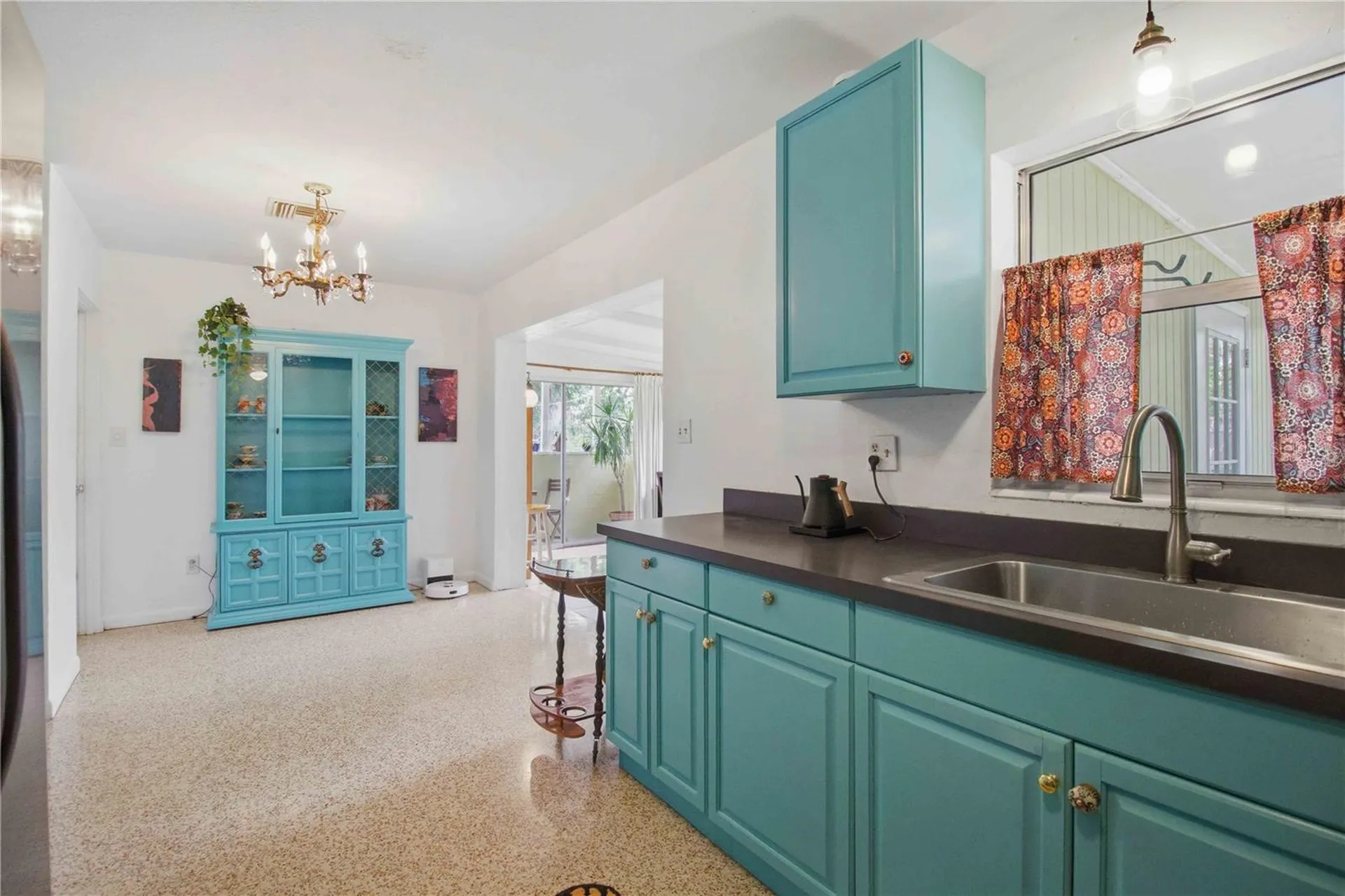 330 Crosby Court Sarasota FL 34237