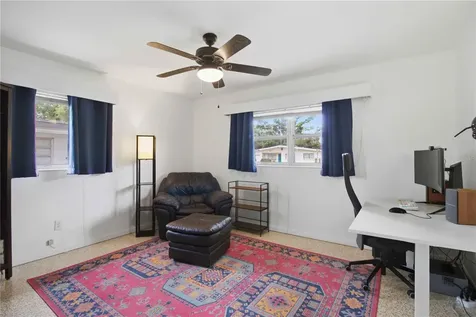 330 Crosby Court Sarasota FL 34237