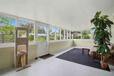 330 Crosby Court Sarasota FL 34237