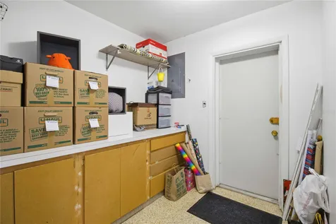330 Crosby Court Sarasota FL 34237