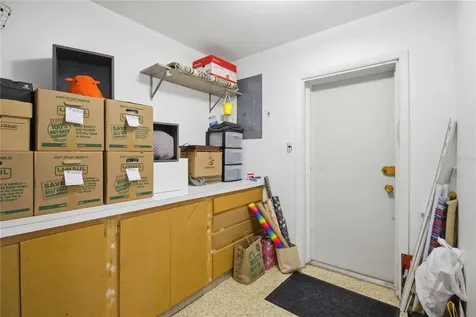 330 Crosby Court Sarasota FL 34237