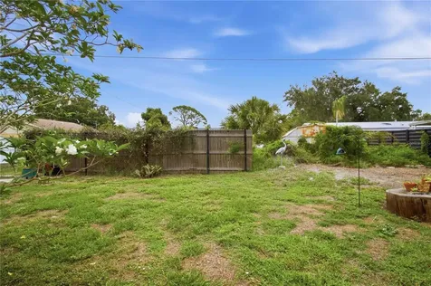 330 Crosby Court Sarasota FL 34237
