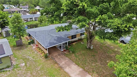 330 Crosby Court Sarasota FL 34237