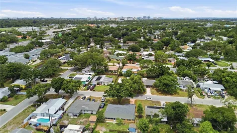 330 Crosby Court Sarasota FL 34237