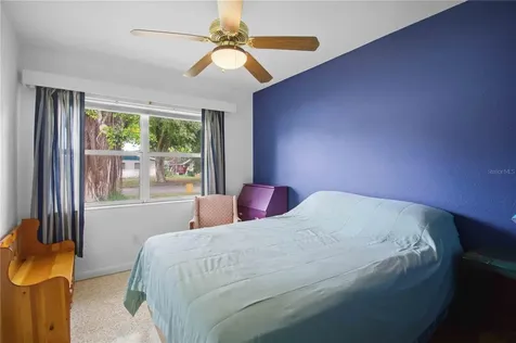 330 Crosby Court Sarasota FL 34237