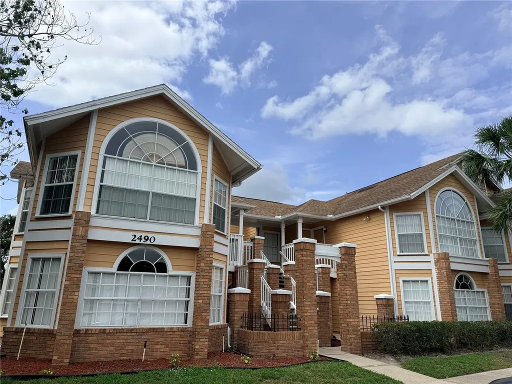 2490 Sweetwater Club Circle Kissimmee FL 34746