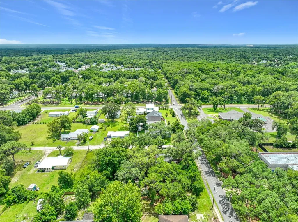 175 N Summit Avenue Lake Helen FL 32744