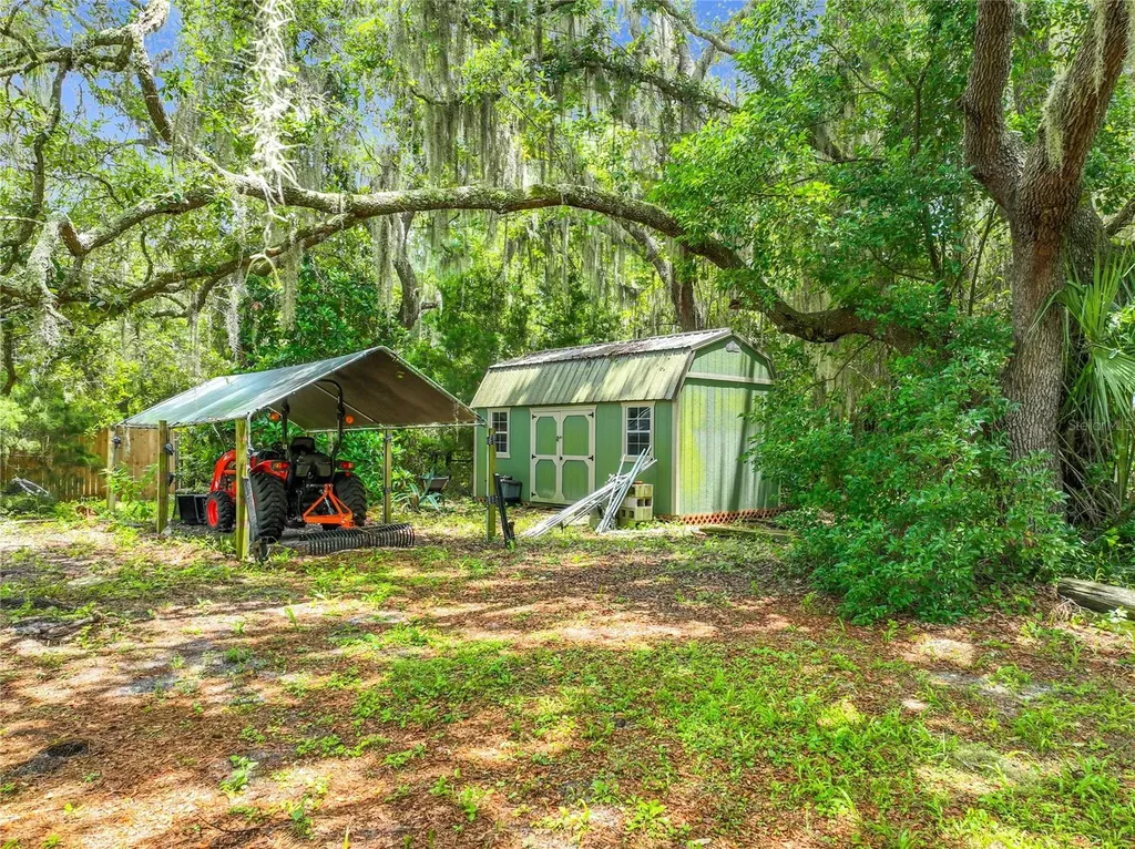 175 N Summit Avenue Lake Helen FL 32744