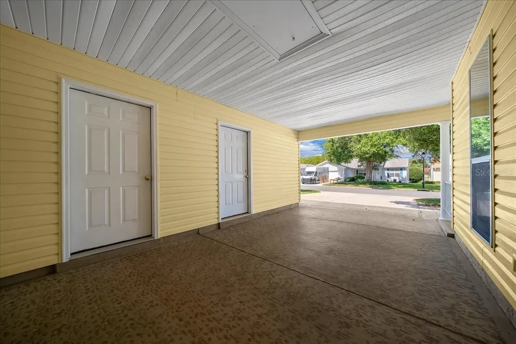 1133 Del Toro Drive Lady Lake FL 32159