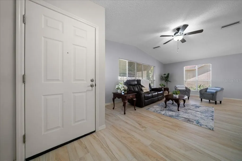 1133 Del Toro Drive Lady Lake FL 32159