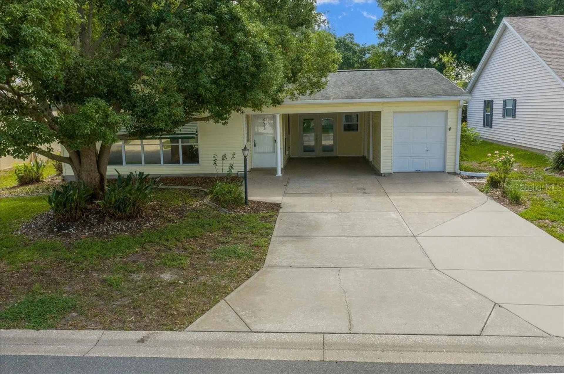 1133 Del Toro Drive Lady Lake FL 32159