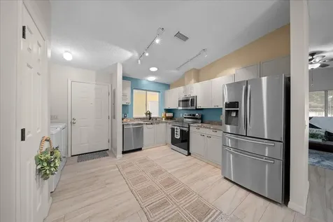 1133 Del Toro Drive Lady Lake FL 32159