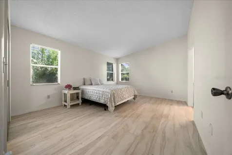 1133 Del Toro Drive Lady Lake FL 32159