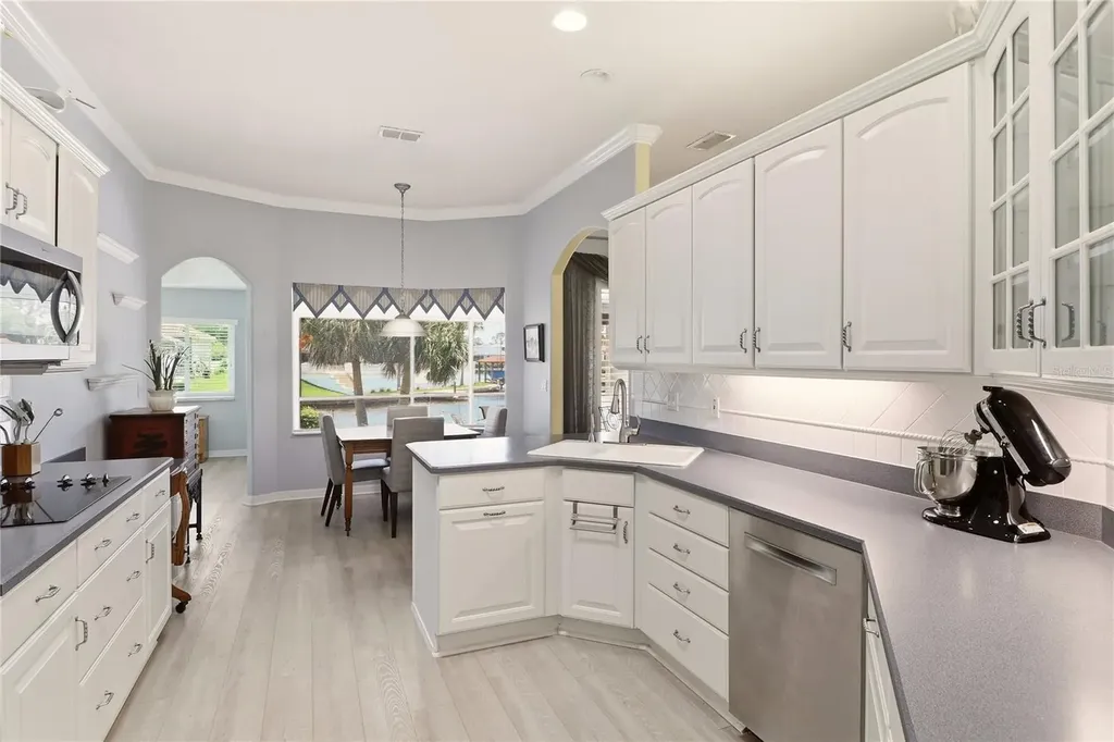 13 College Court Palm Coast FL 32137