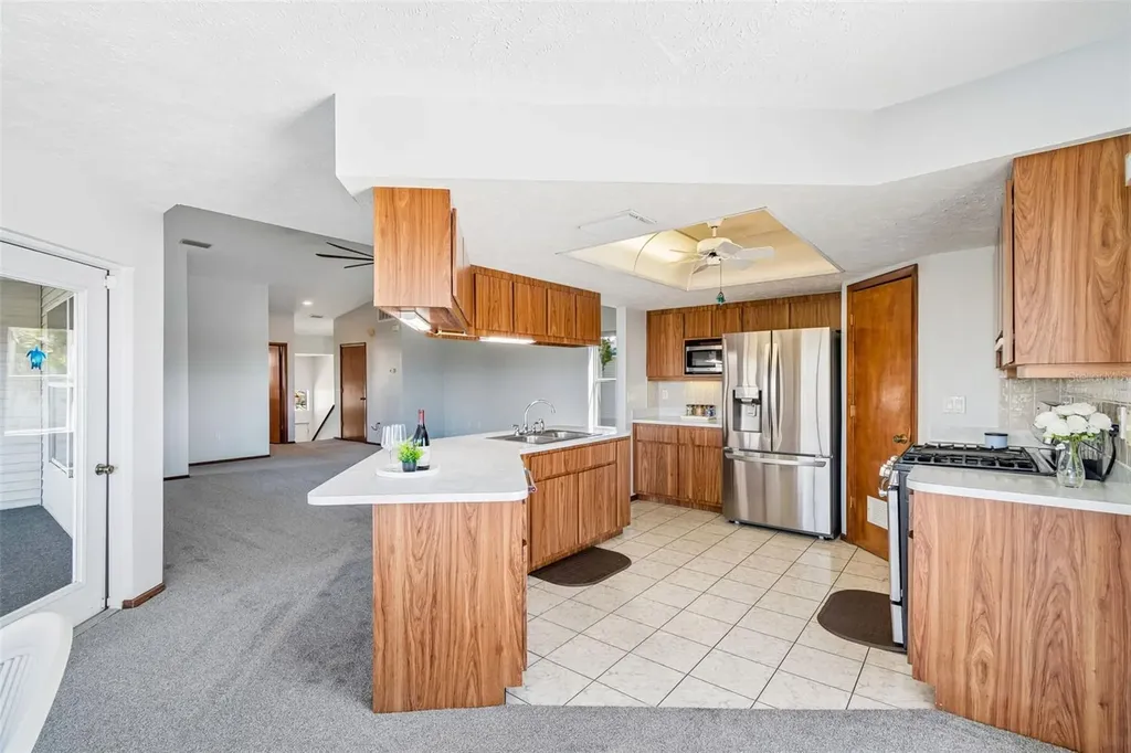 5247 Tropical Point Weeki Wachee FL 34607