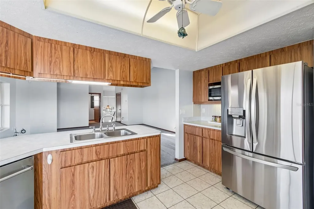 5247 Tropical Point Weeki Wachee FL 34607