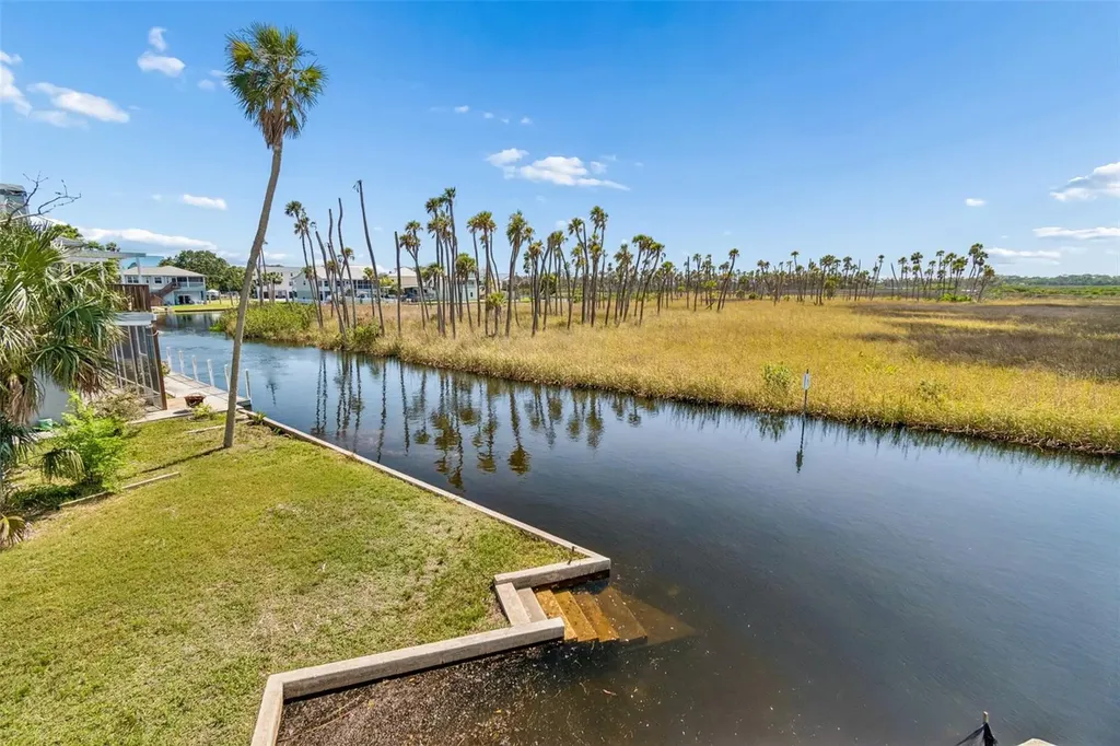 5247 Tropical Point Weeki Wachee FL 34607