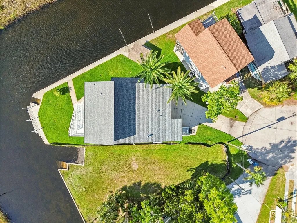 5247 Tropical Point Weeki Wachee FL 34607