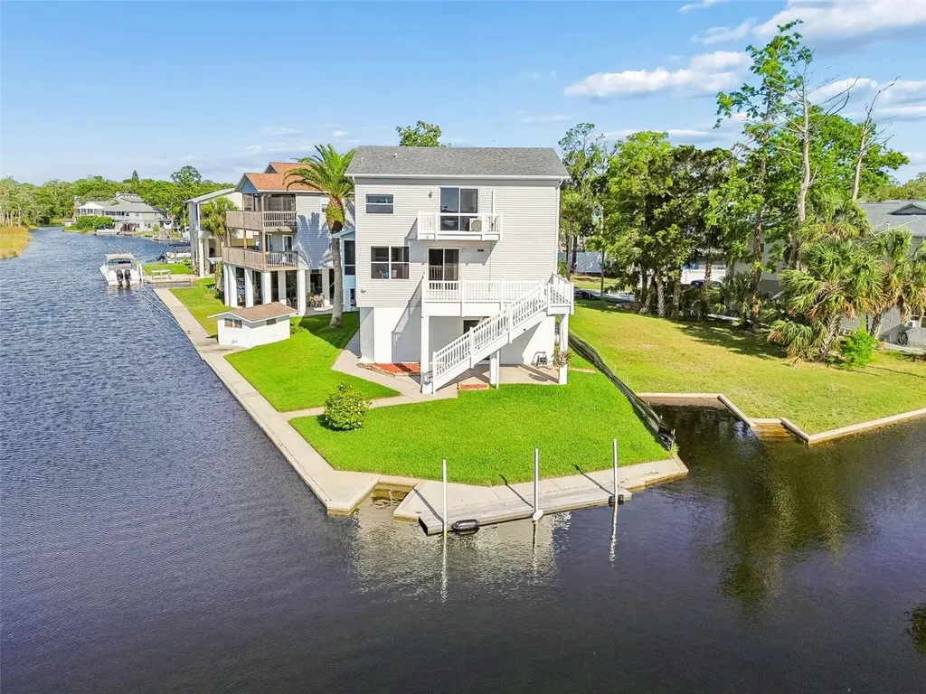 5247 Tropical Point Weeki Wachee FL 34607