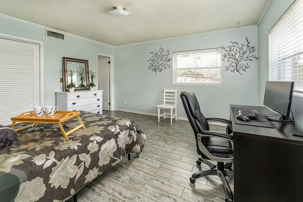 11 S University Circle Deland FL 32724