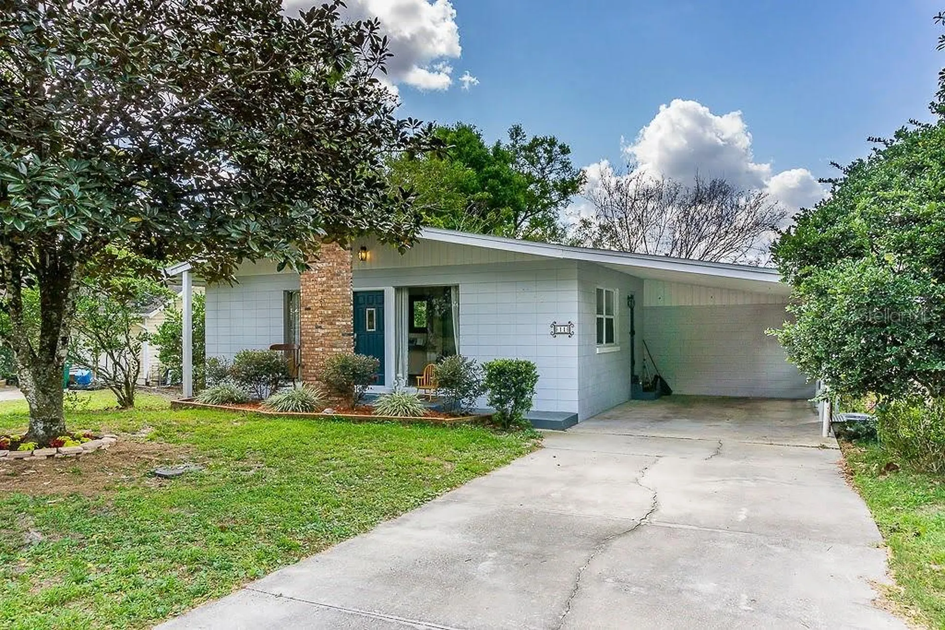 11 S University Circle Deland FL 32724