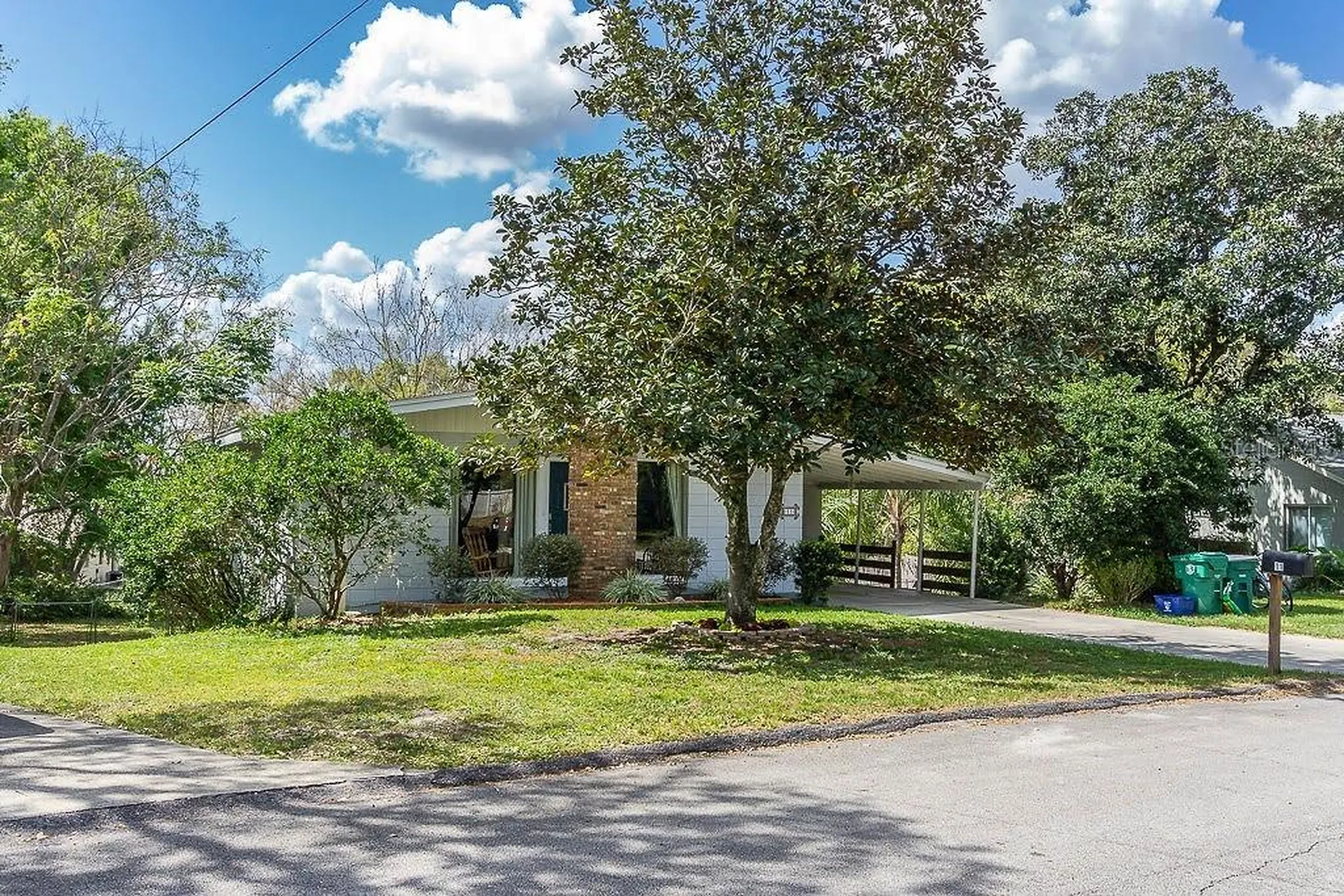 11 S University Circle Deland FL 32724