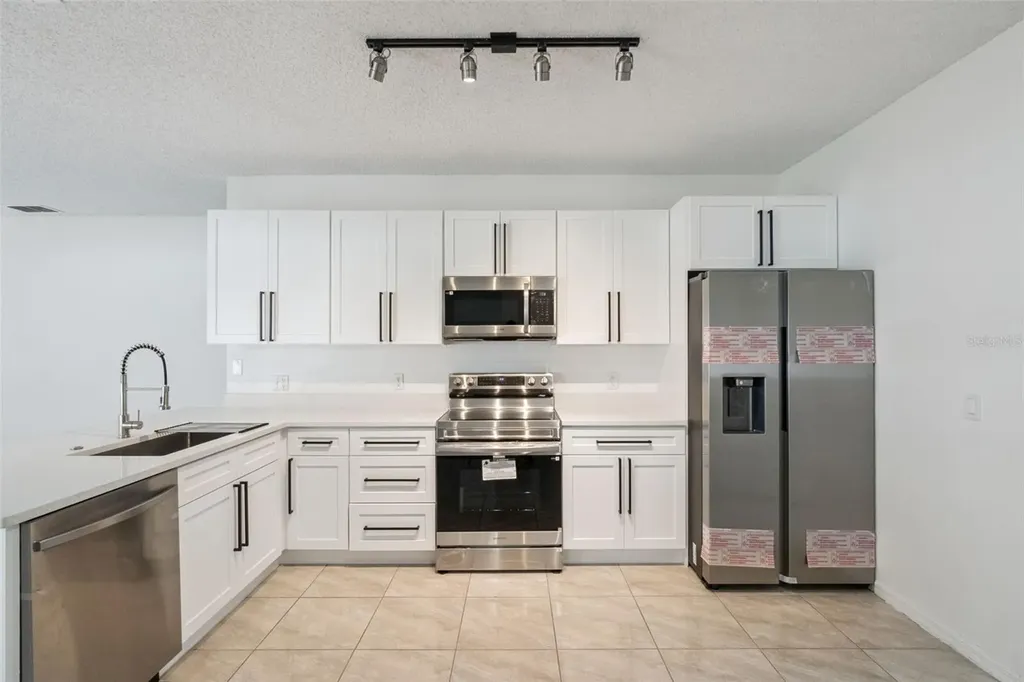 931 Van Loon Court Kissimmee FL 34758