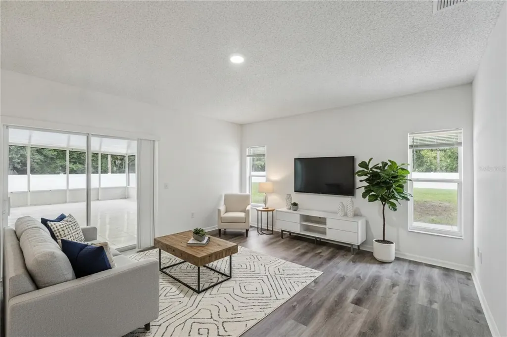 931 Van Loon Court Kissimmee FL 34758
