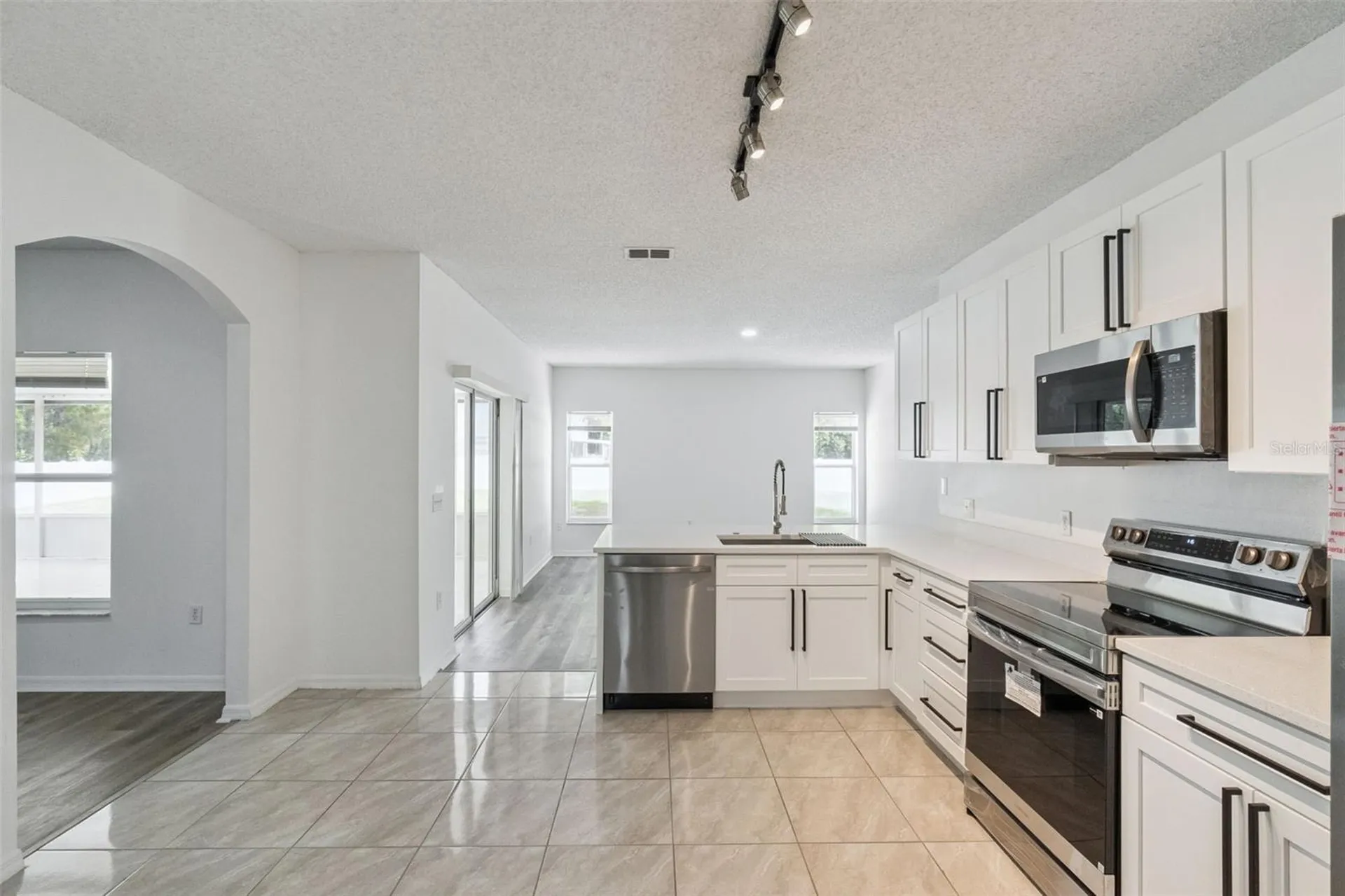 931 Van Loon Court Kissimmee FL 34758