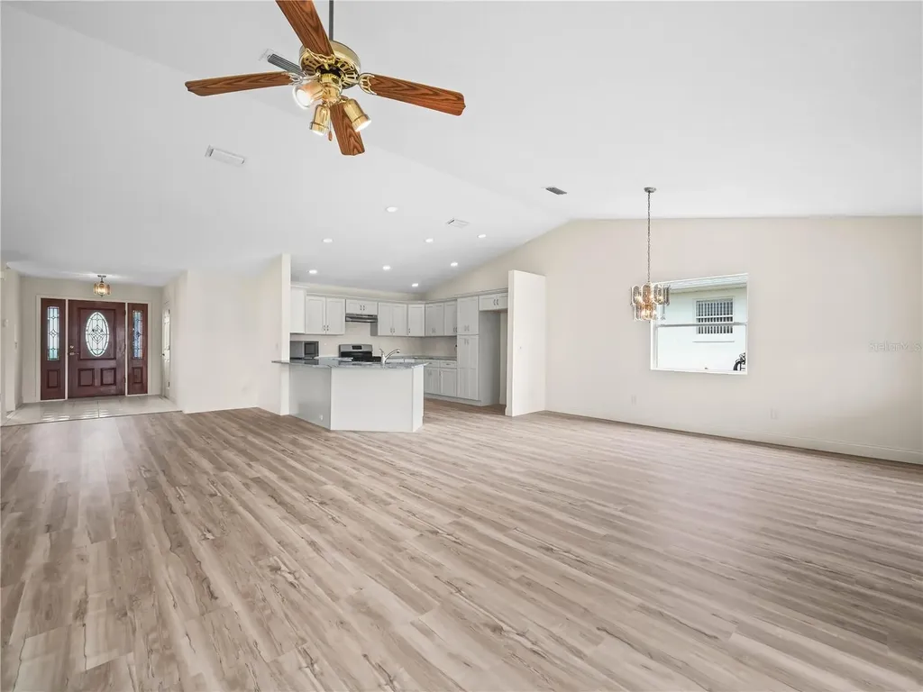 6341 Silver Lakes Drive W Lakeland FL 33810