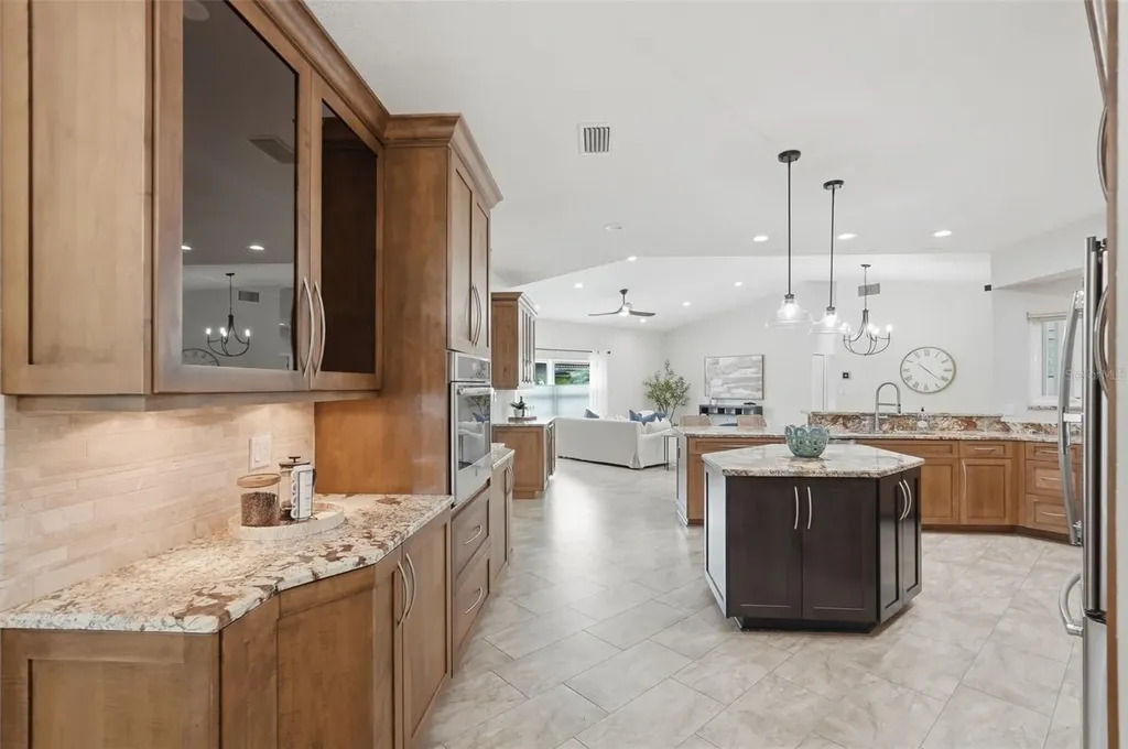 661 7th Avenue N Tierra Verde FL 33715