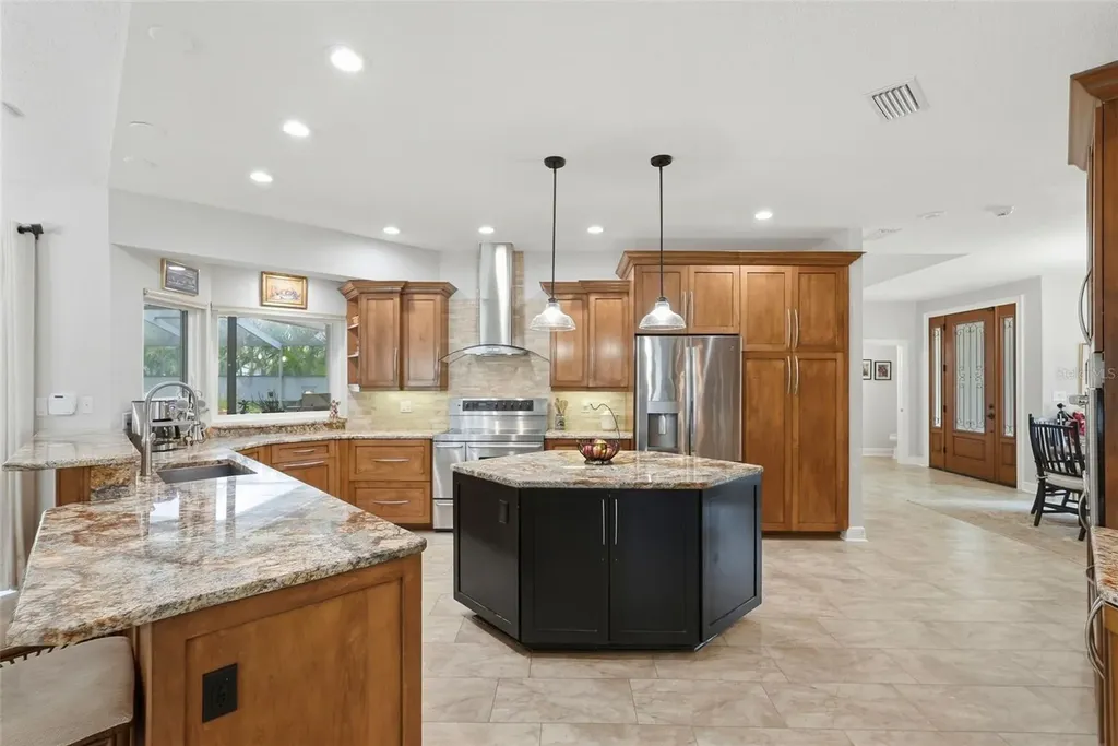 661 7th Avenue N Tierra Verde FL 33715