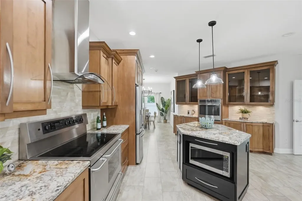 661 7th Avenue N Tierra Verde FL 33715