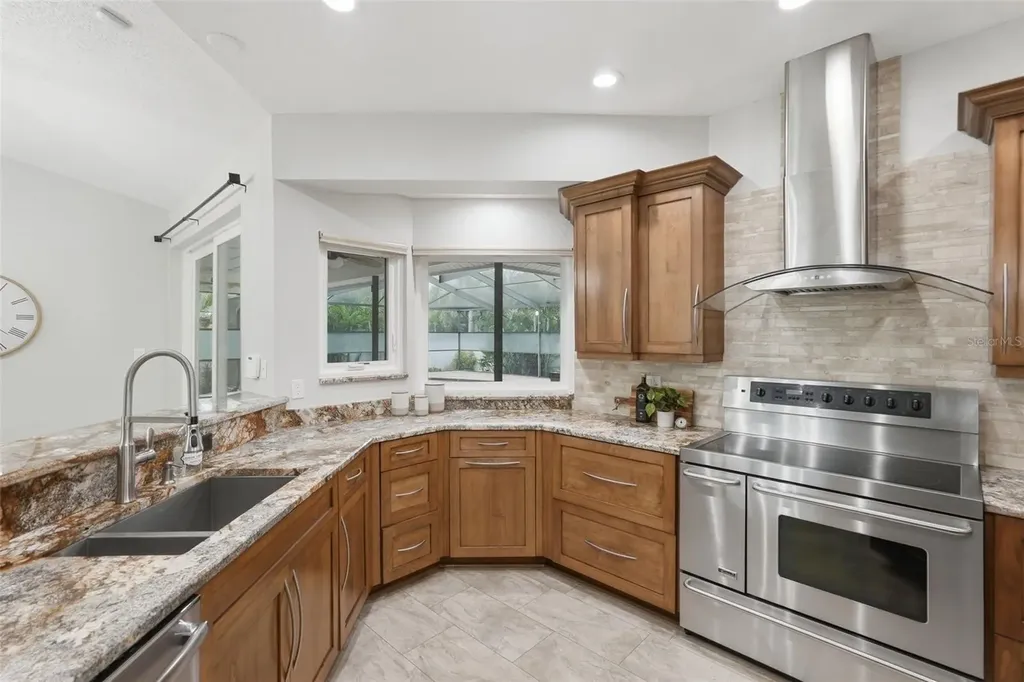 661 7th Avenue N Tierra Verde FL 33715