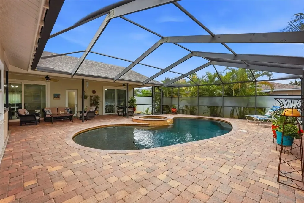 661 7th Avenue N Tierra Verde FL 33715