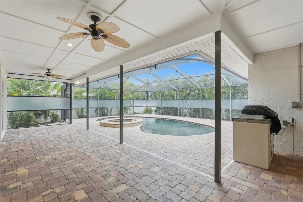 661 7th Avenue N Tierra Verde FL 33715