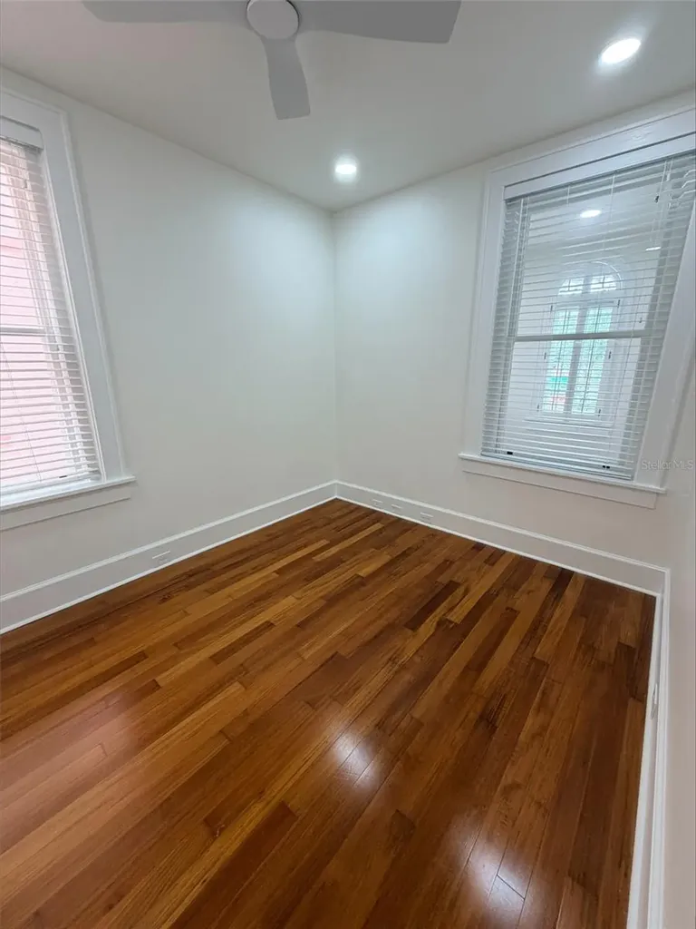 1221 N Palm Avenue Sarasota FL 34236