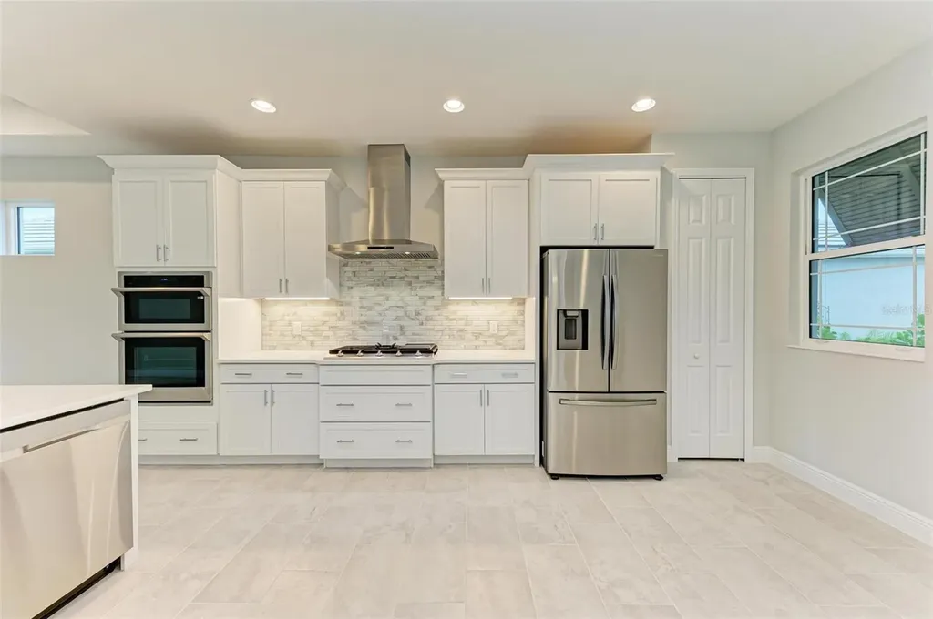 172 Van Gogh Cove Bradenton FL 34212