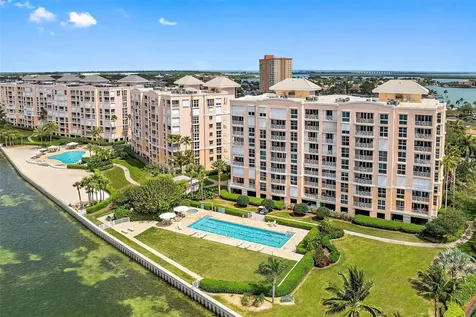 4981 Bacopa Lane S St Petersburg FL 33715