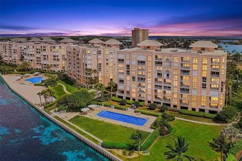 4981 Bacopa Lane S St Petersburg FL 33715