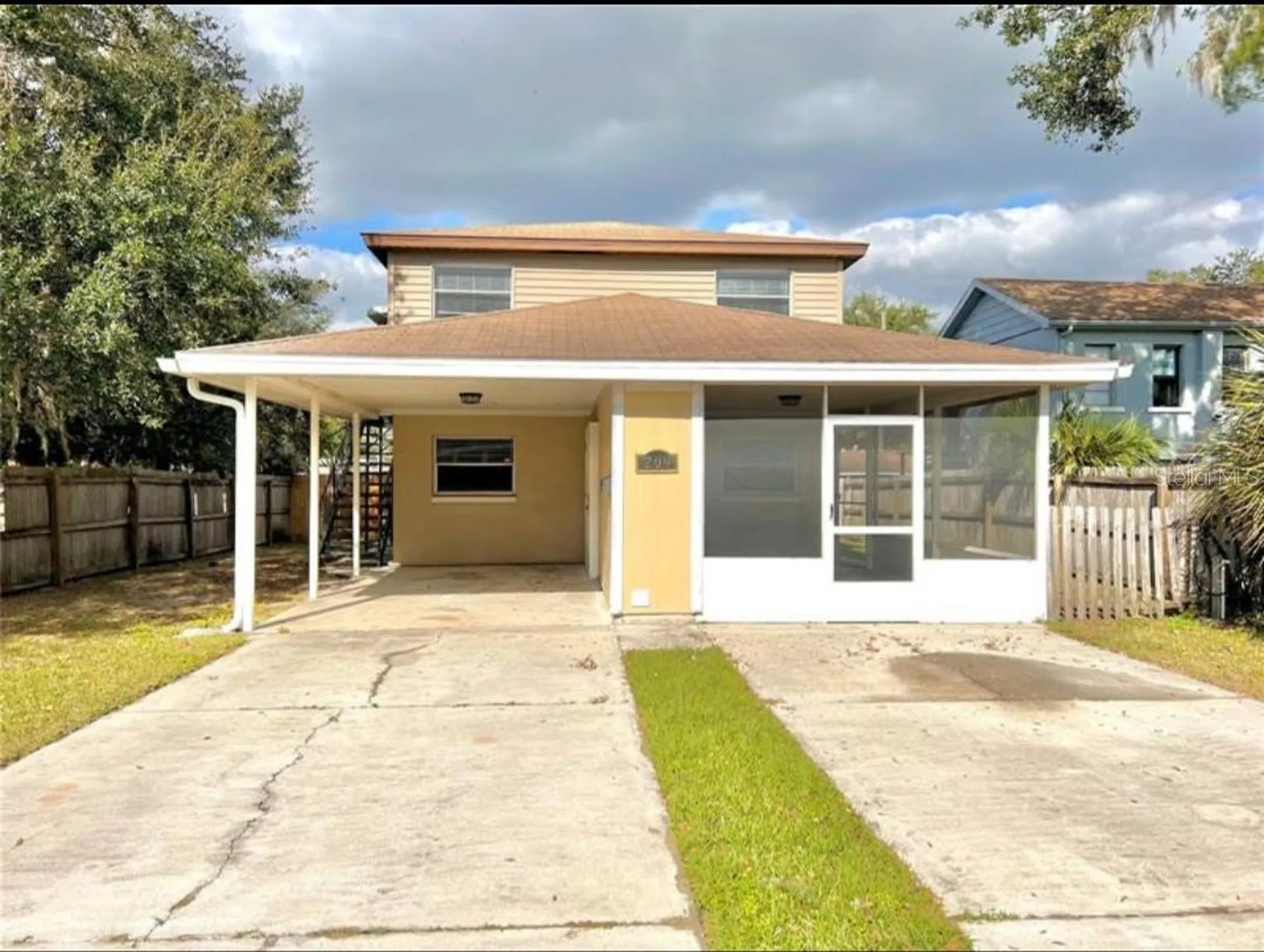 209 Avenue B SE Winter Haven FL 33880