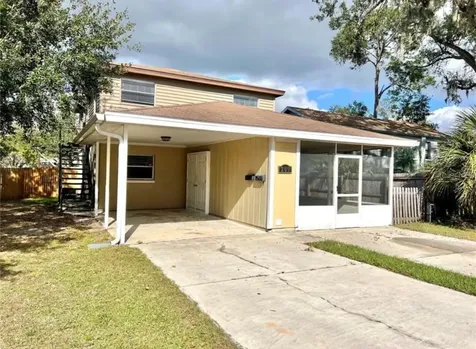 209 Avenue B SE Winter Haven FL 33880