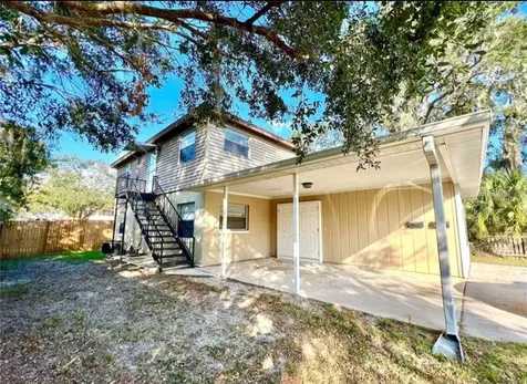 209 Avenue B SE Winter Haven FL 33880