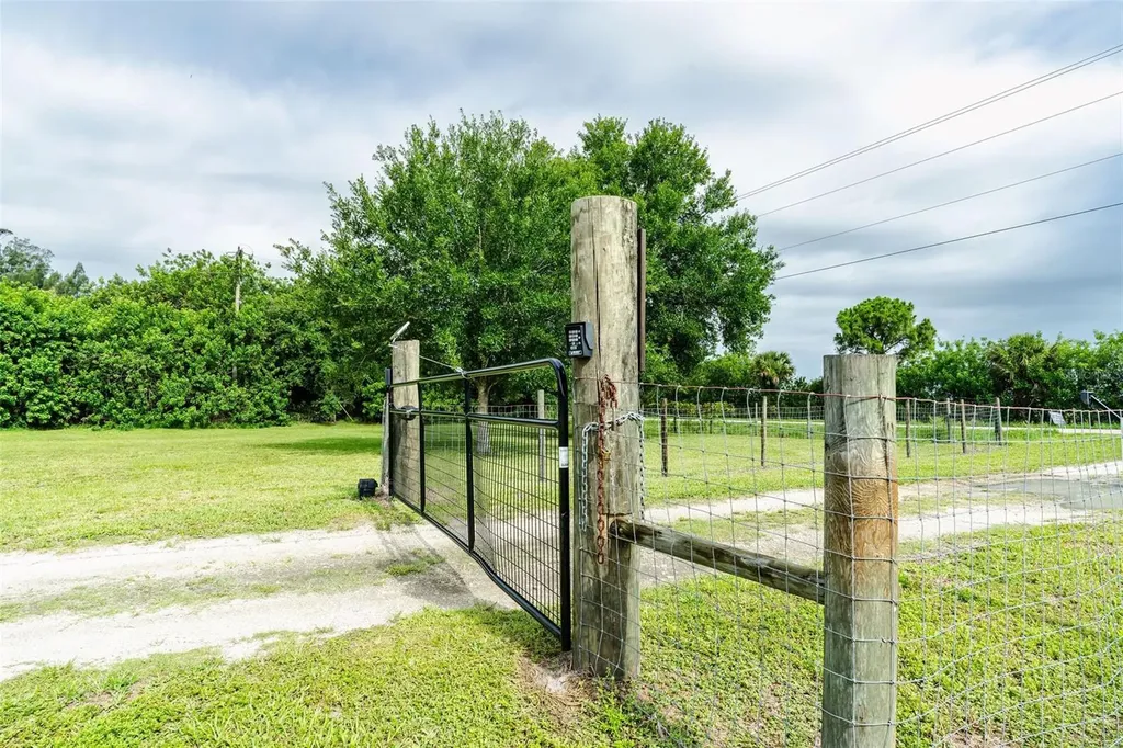 2049 Everhigh Acres Road Clewiston FL 33440