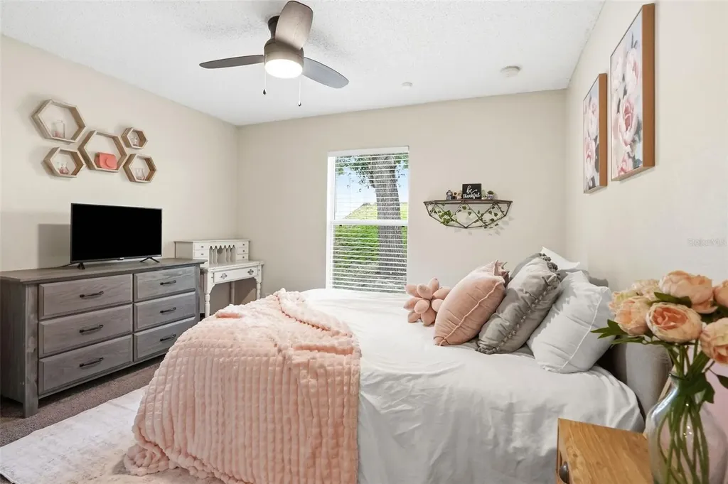 1917 Southern Oak Loop Minneola FL 34715