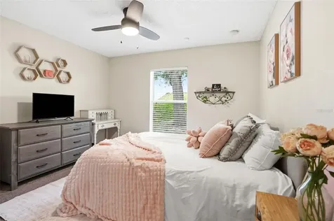 1917 Southern Oak Loop Minneola FL 34715