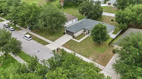 1917 Southern Oak Loop Minneola FL 34715
