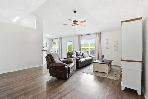 1917 Southern Oak Loop Minneola FL 34715