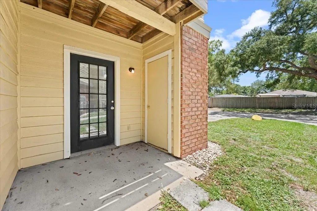 8641 Fancy Finch Drive Tampa FL 33614